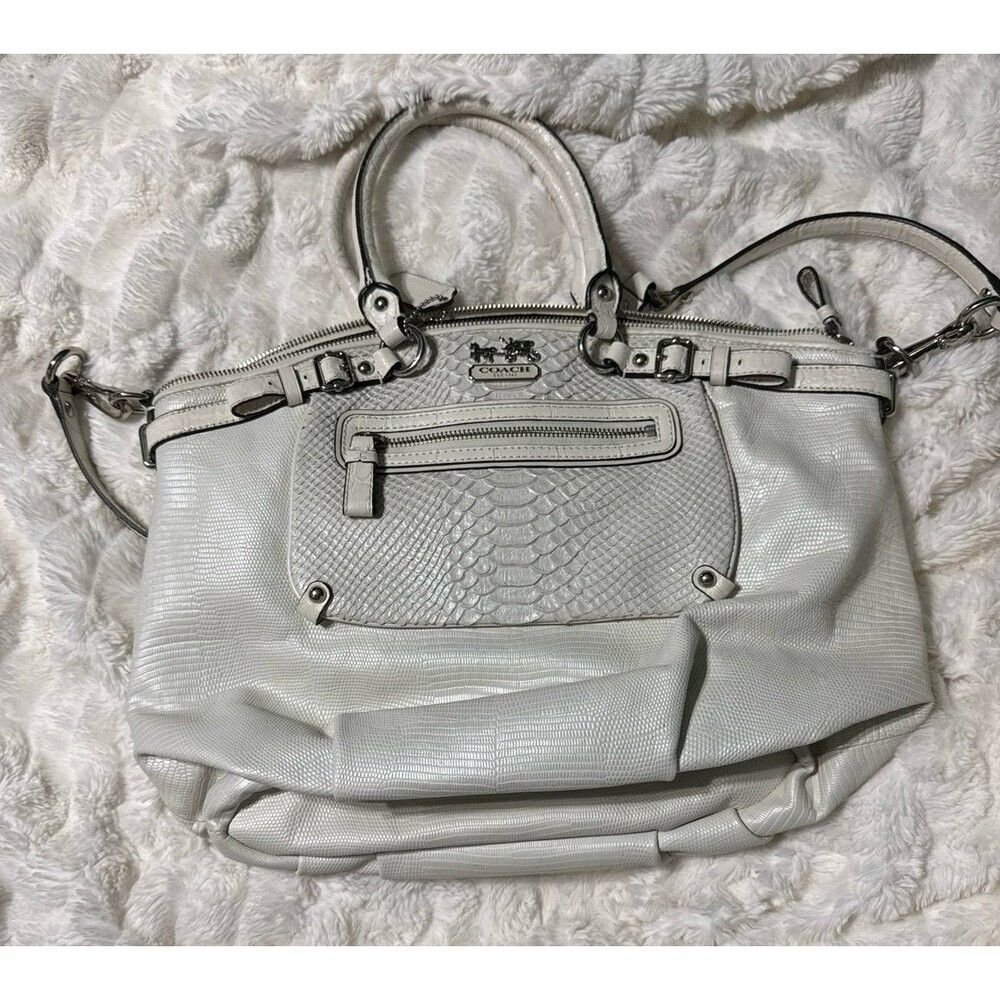 MADISON EMBOSSED EXOTIC POCKET LINDSEY HANDBAG